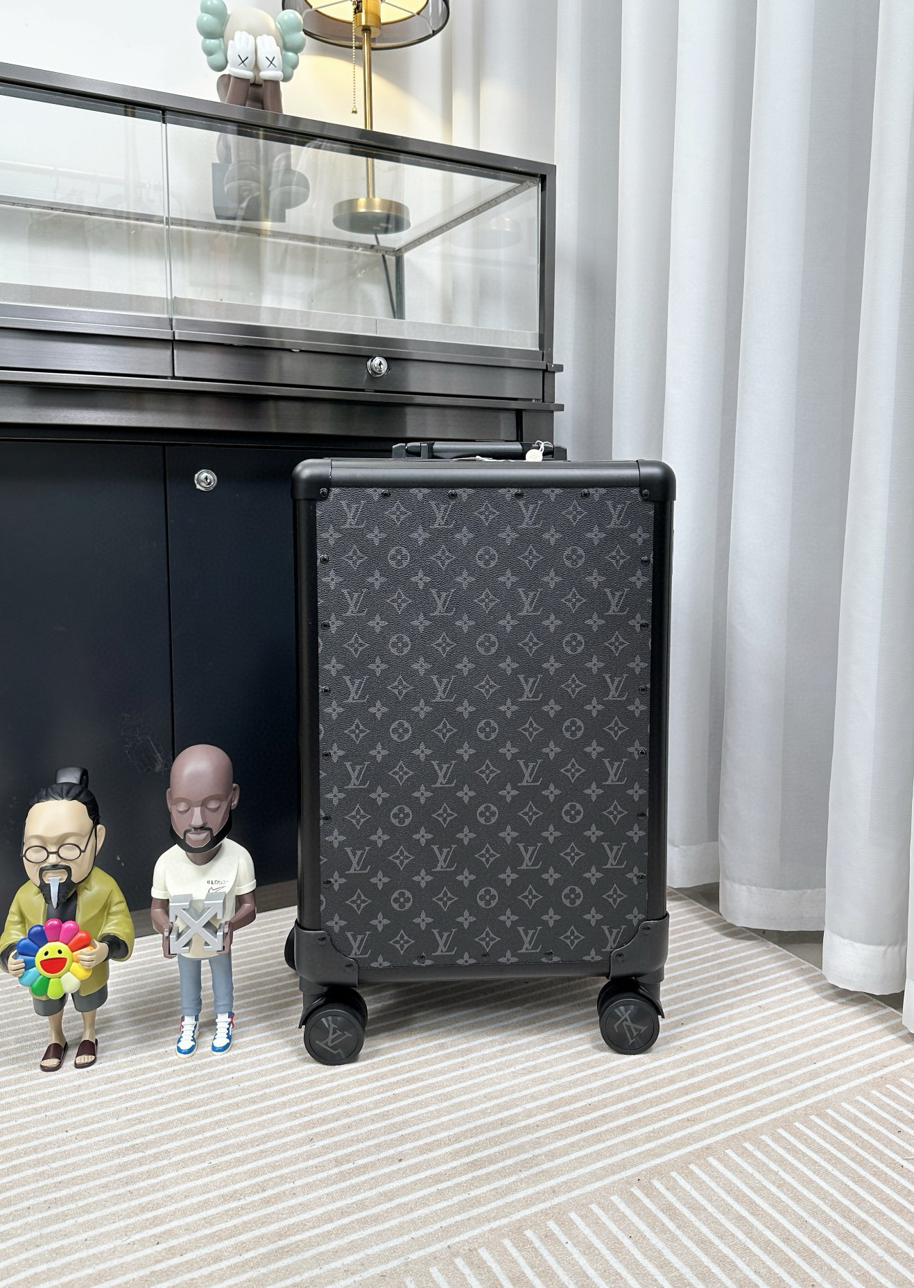 루이비통 Louis Vuitton 캐리어 Black
