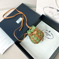 프라다 Prada 1NR016 미니 파우치