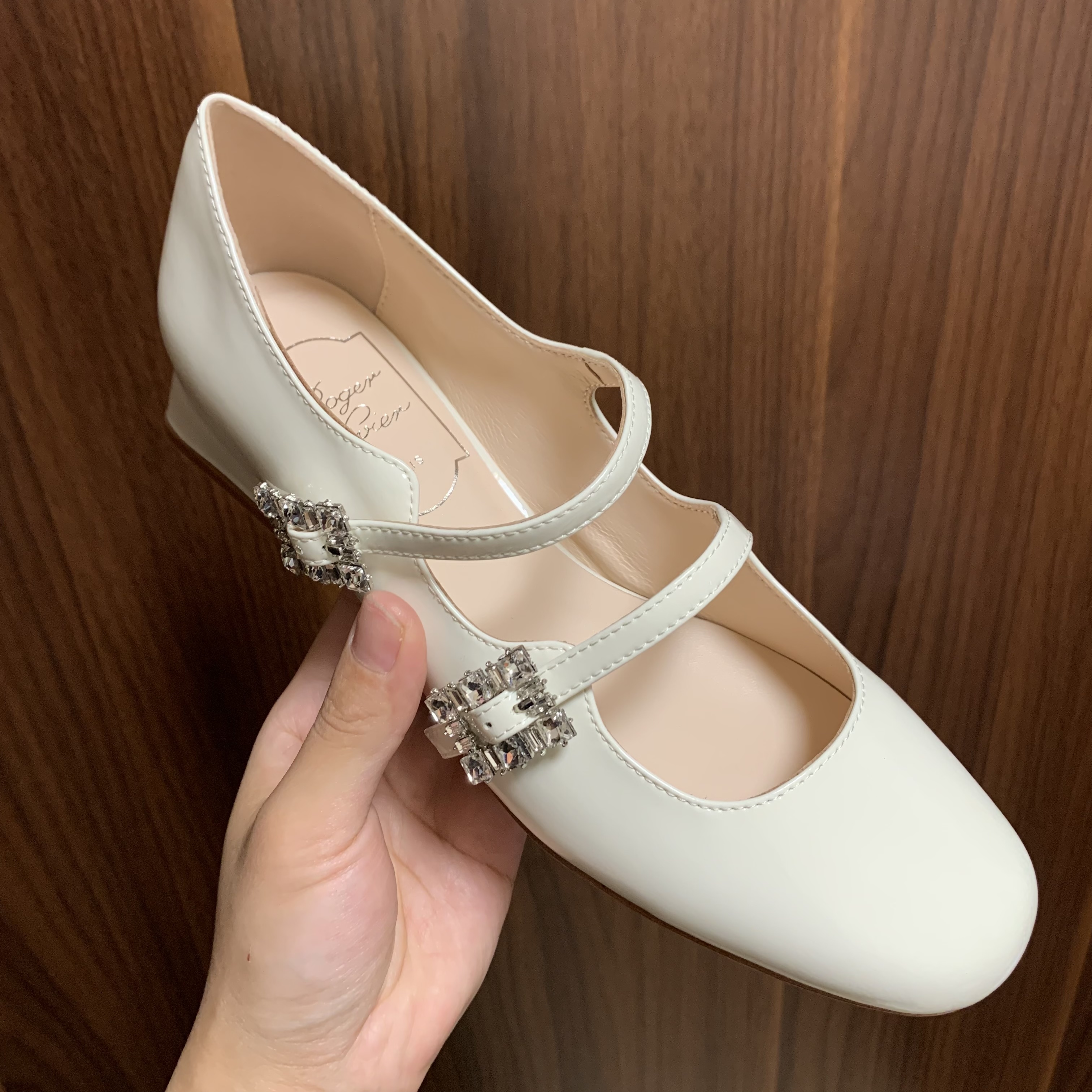 로저비비에 Roger Vivier 메리 제인