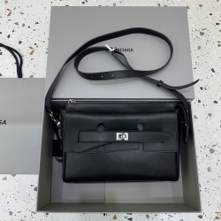발렌시아가 Balenciaga 8340322 Bel Air Zipped Messenger Bag Small Black 29CM