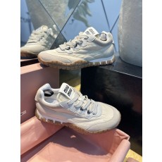 미우 미우 Miu Miu 스니커즈