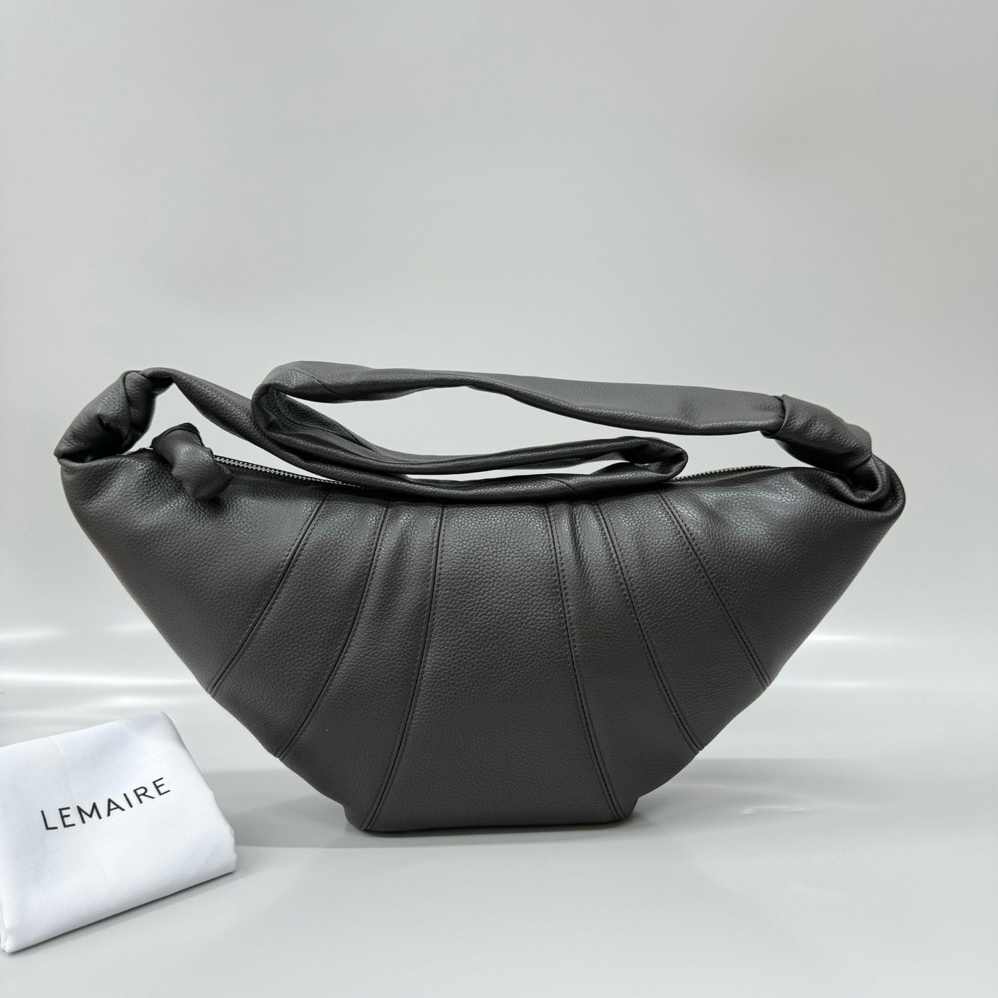르메르 Lemaire Medium Croissant Bag Soft Grained Leather Dark Chocolate