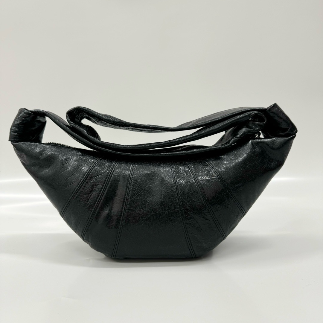 르메르 Lemaire Small Croissant Bag Black