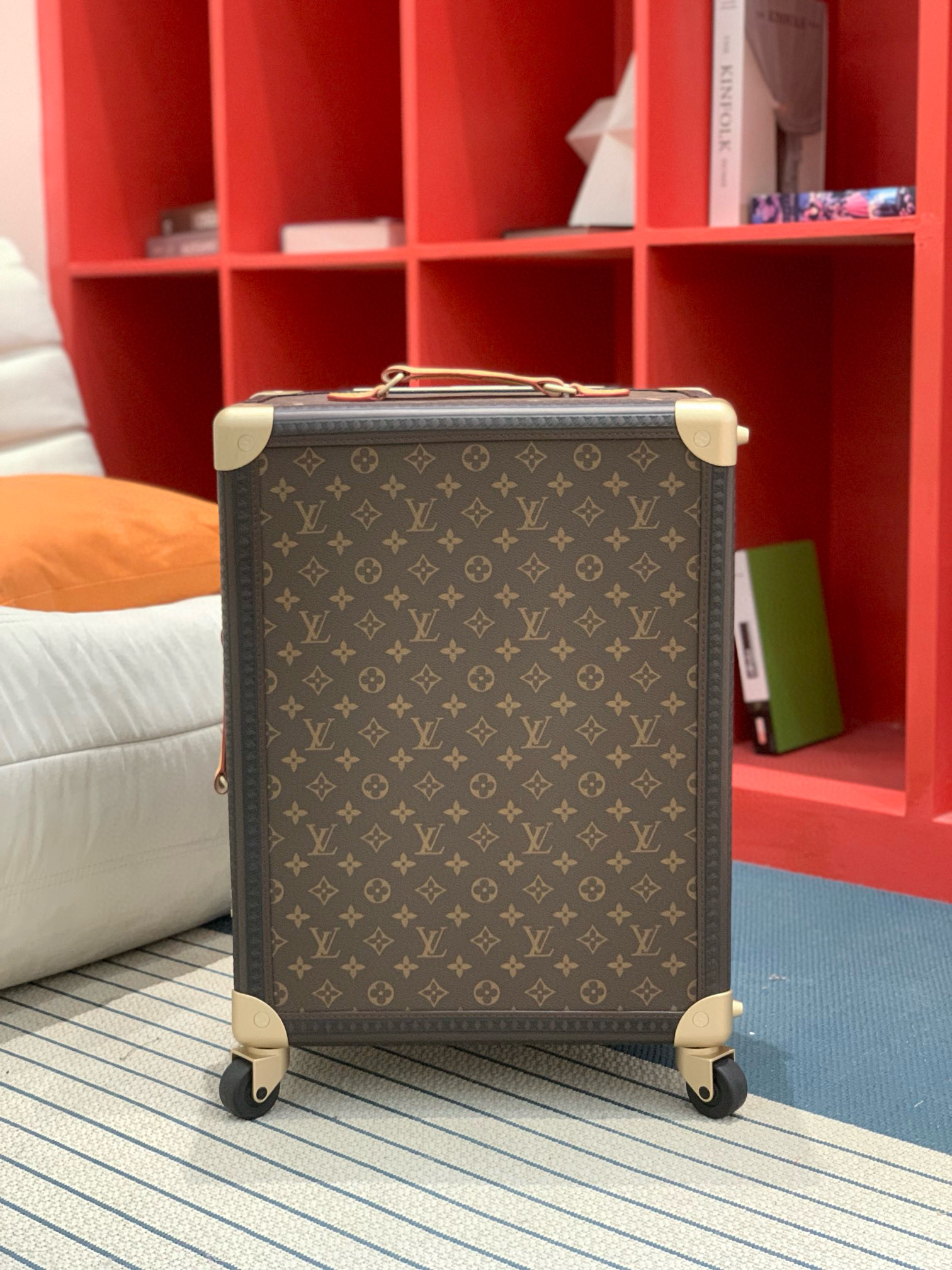 루이비통 Louis Vuitton Rolling Trunk 캐리어