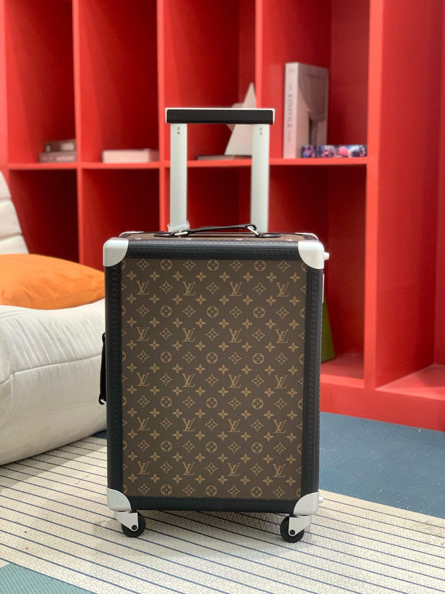 루이비통 Louis Vuitton Rolling Trunk 캐리어