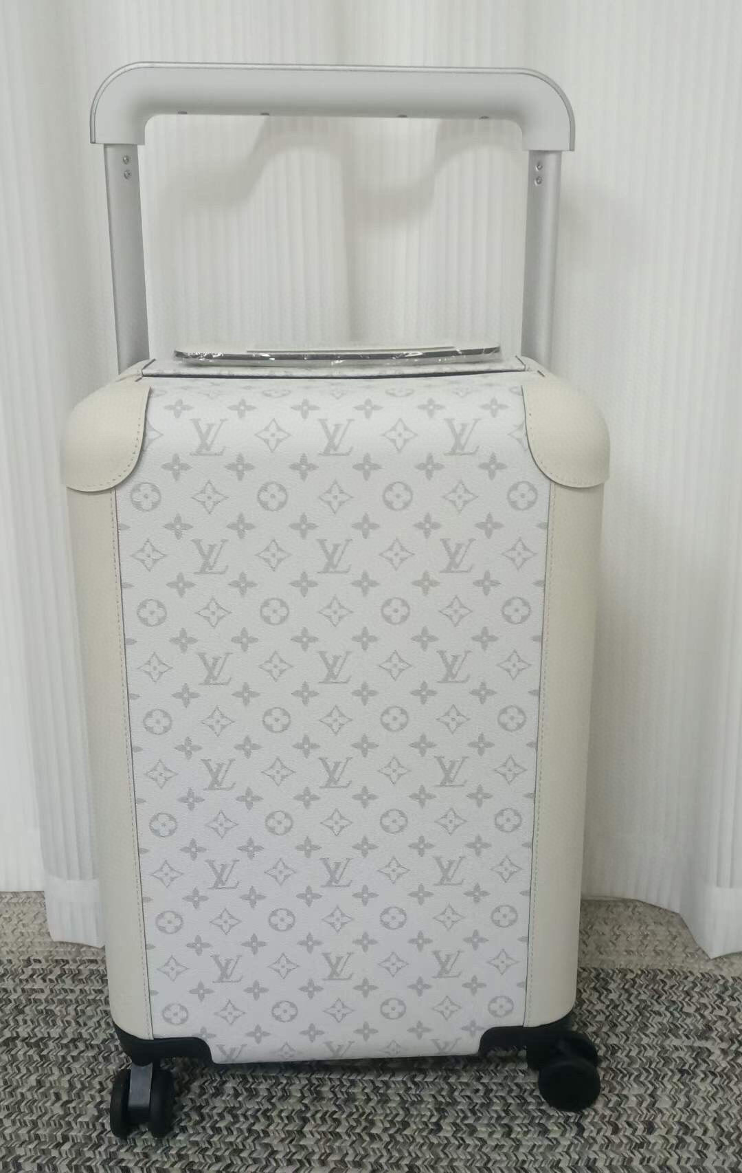 루이비통 Louis Vuitton Taigarama 캐리어 White