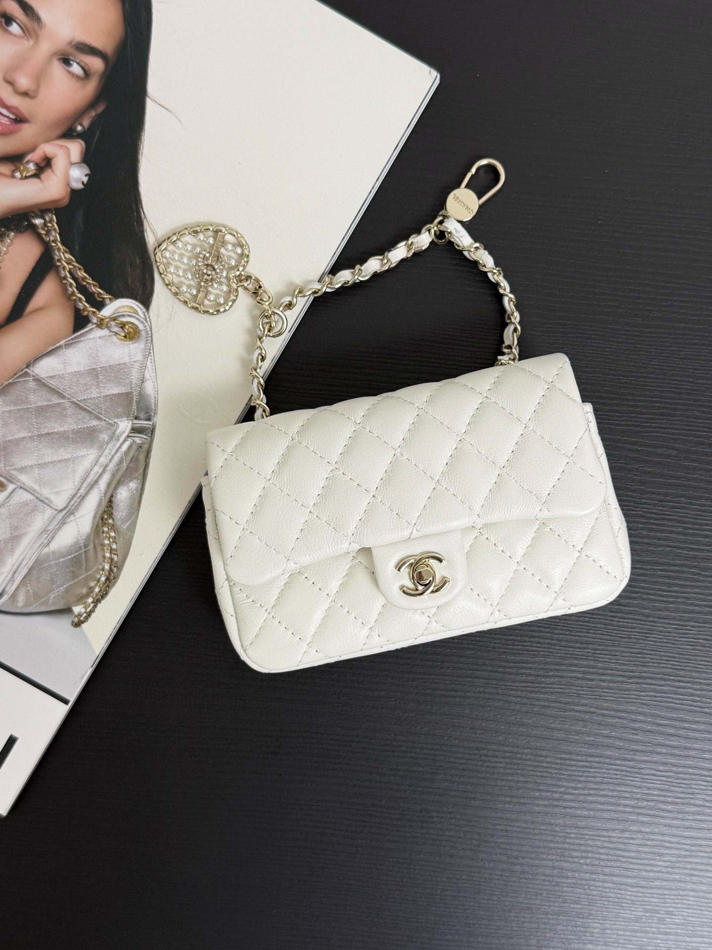 샤넬 Chanel 25a Mini Flap Bag 99482 White silver