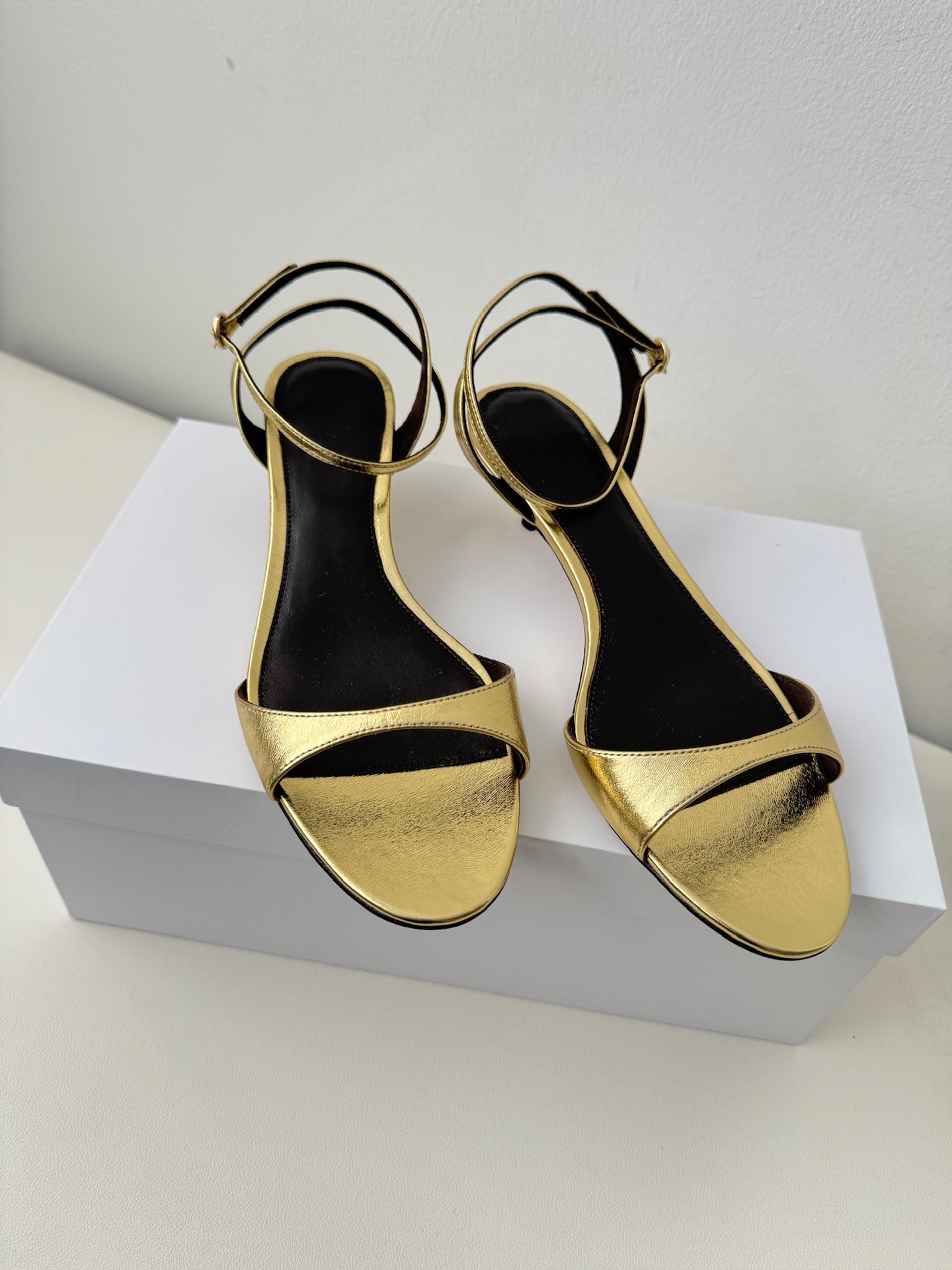 더 로우 The Row 하이힐