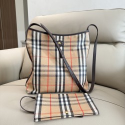 버버리 Burberry Small Highlands Shoulder Bag