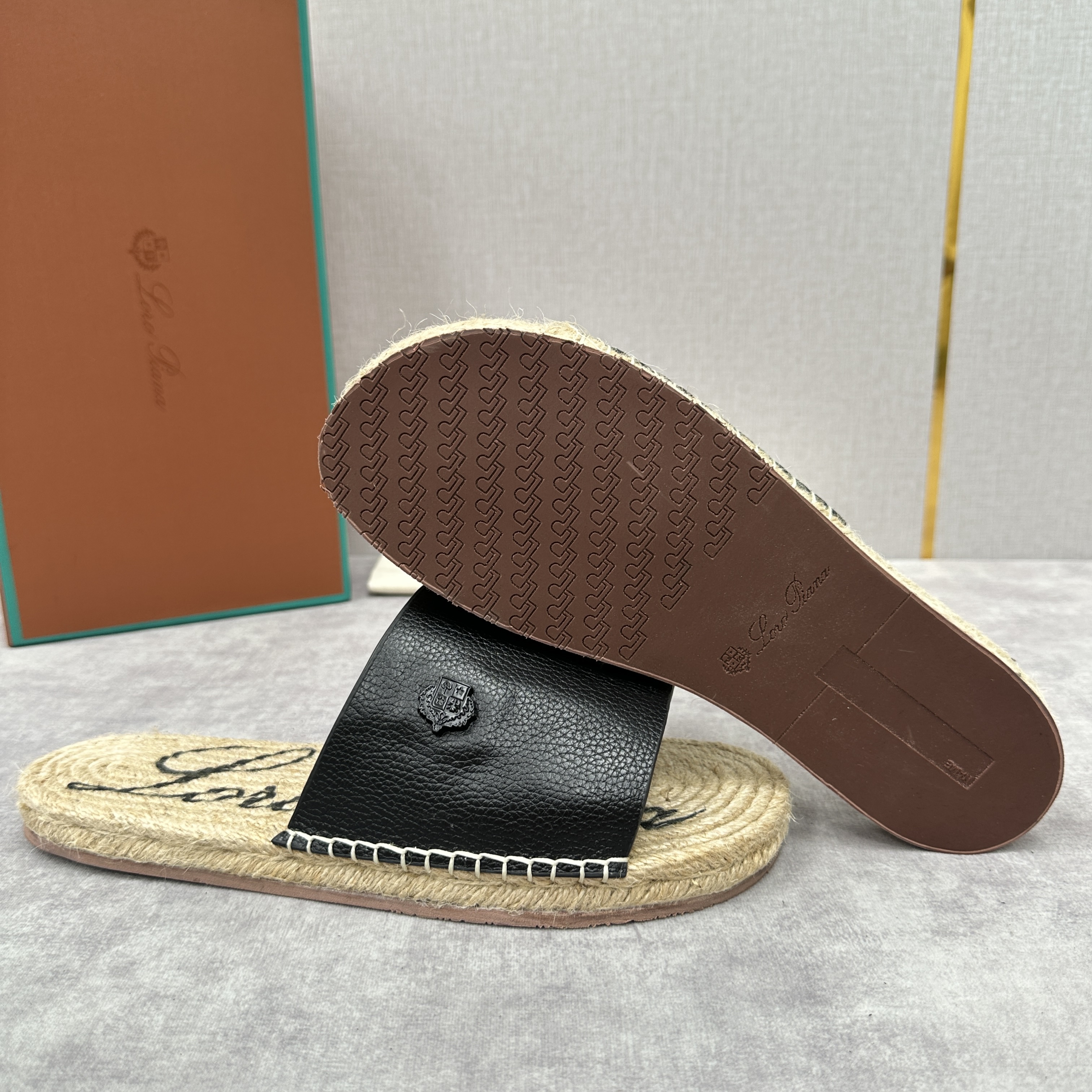 로로피아나 Loro Piana 슬리퍼