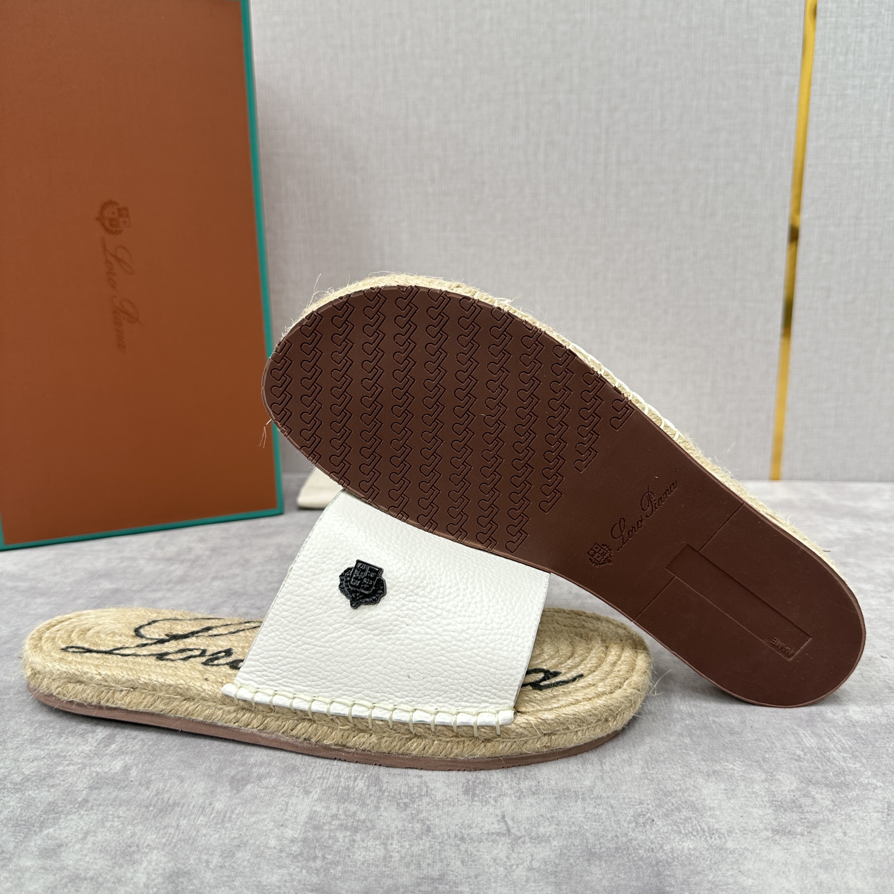 로로피아나 Loro Piana 슬리퍼