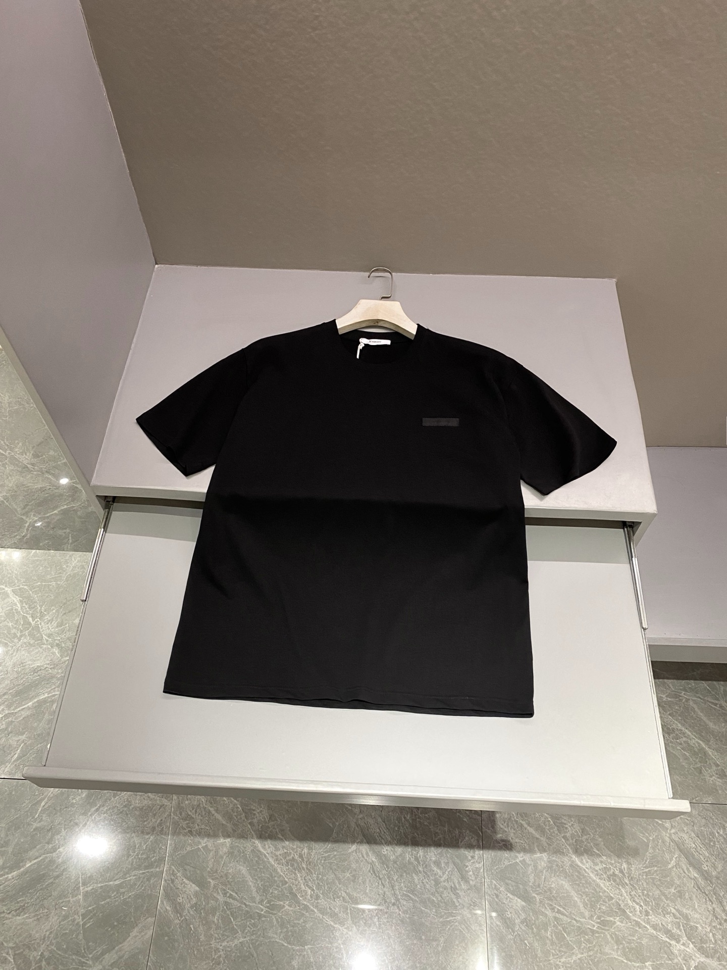 지방시 Givenchy 반팔 티셔츠