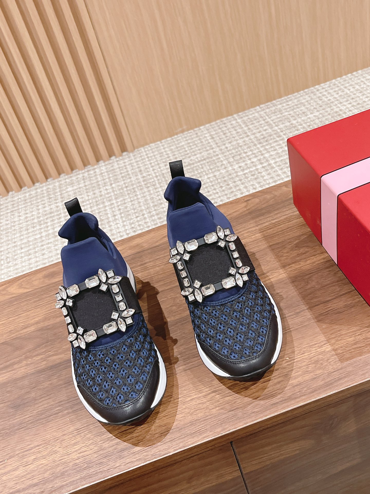 로저비비에 Roger Vivier 스니커즈