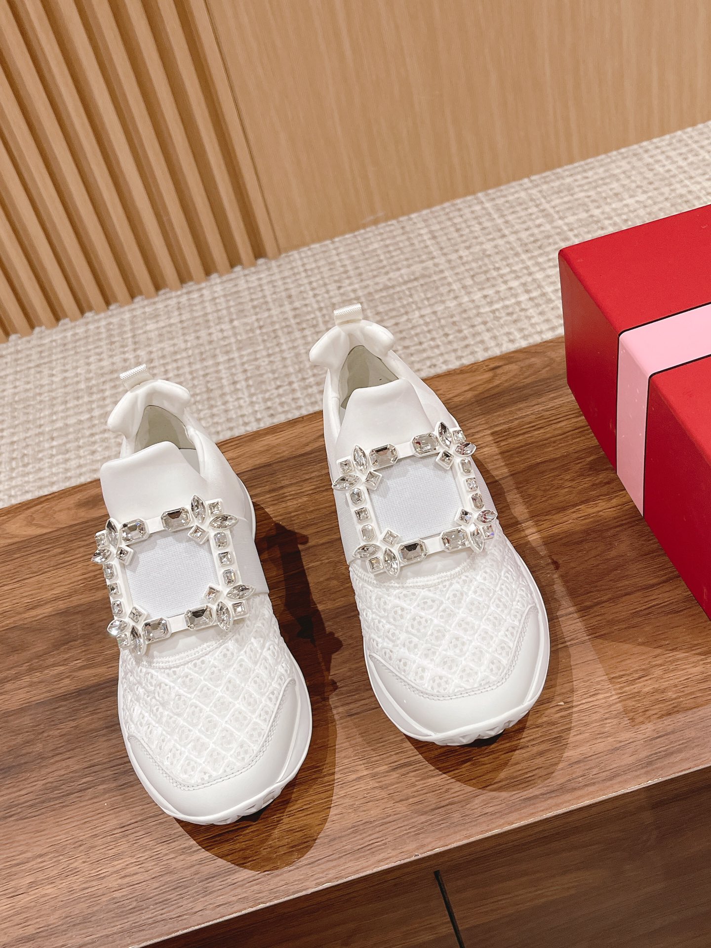 로저비비에 Roger Vivier 스니커즈