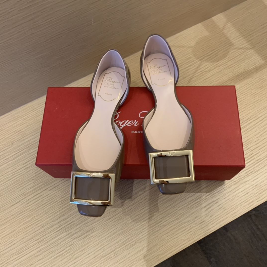로저비비에 Roger Vivier Trompette Dorsay 발레리나