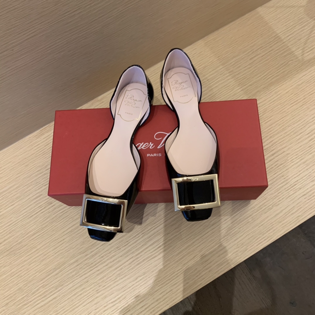 로저비비에 Roger Vivier Trompette Dorsay 발레리나