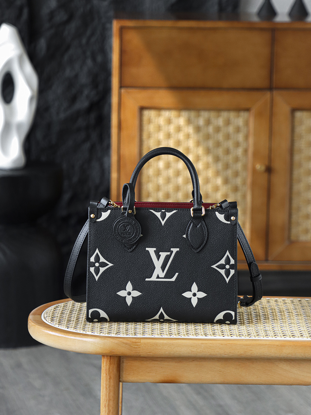 【AS】루이비통 Louis Vuitton M45659 Onthego PM Monogram Empreinte Black Beige 25cm