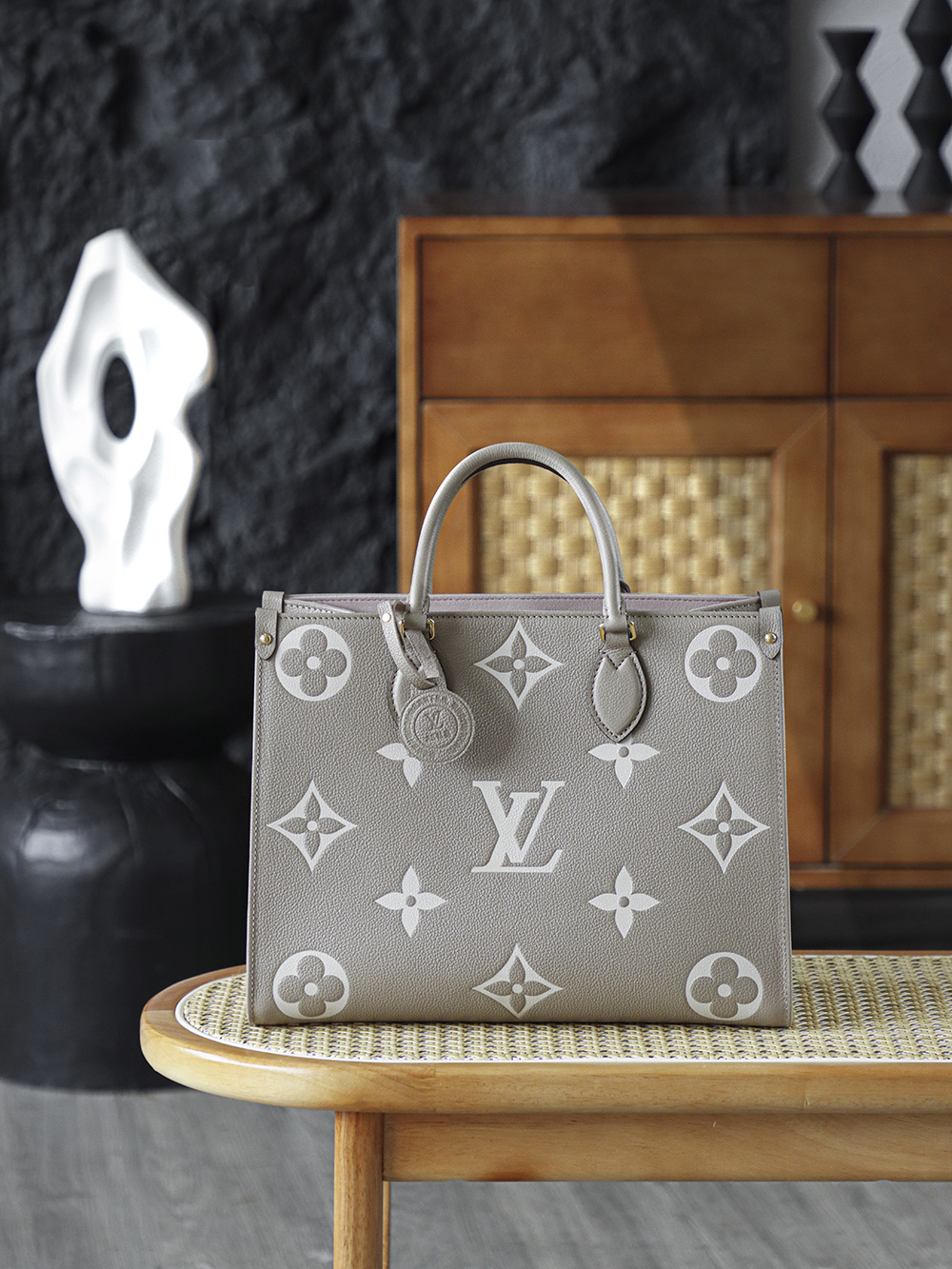 【AS】루이비통 Louis Vuitton M45494 Onthego MM Bicolor Monogram Empreinte Leather 35cm