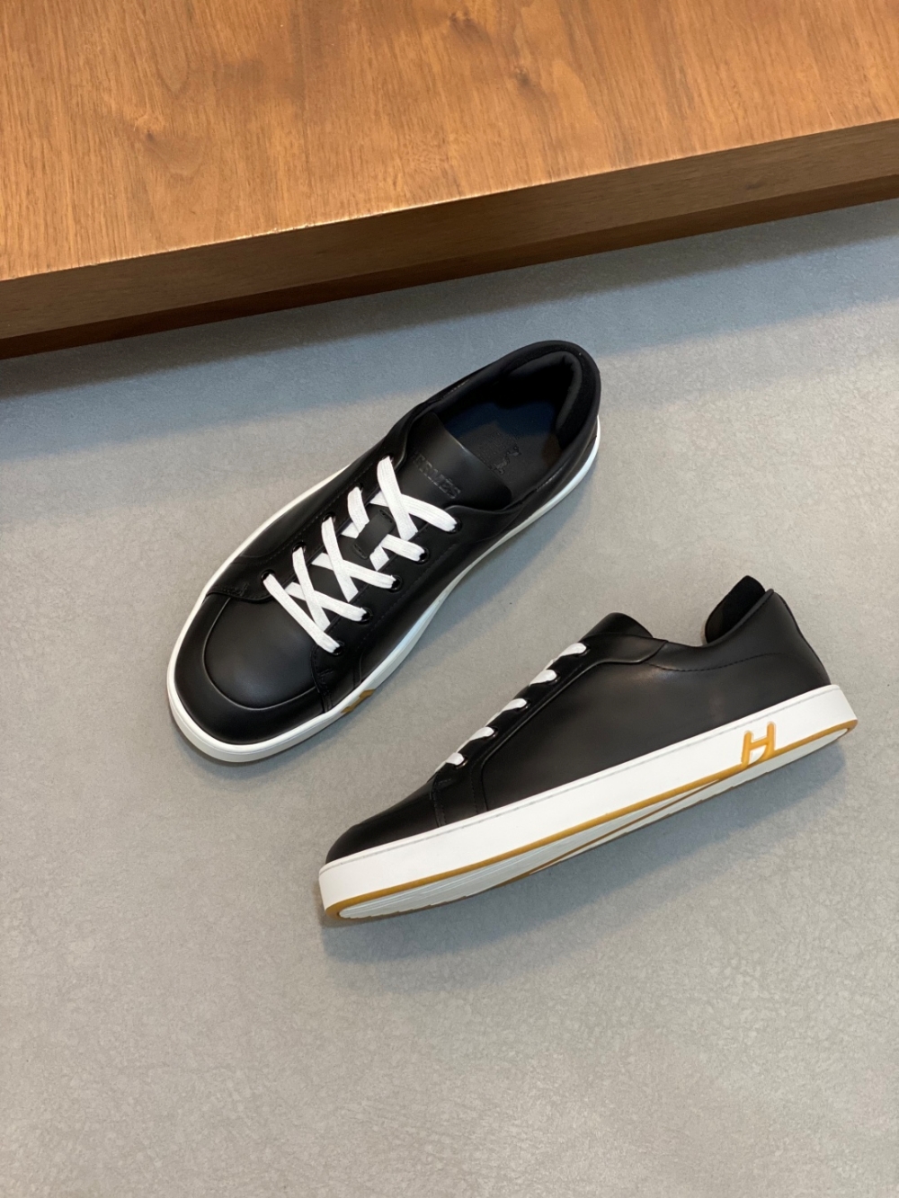 에르메스 Hermes Kiddy 스니커즈