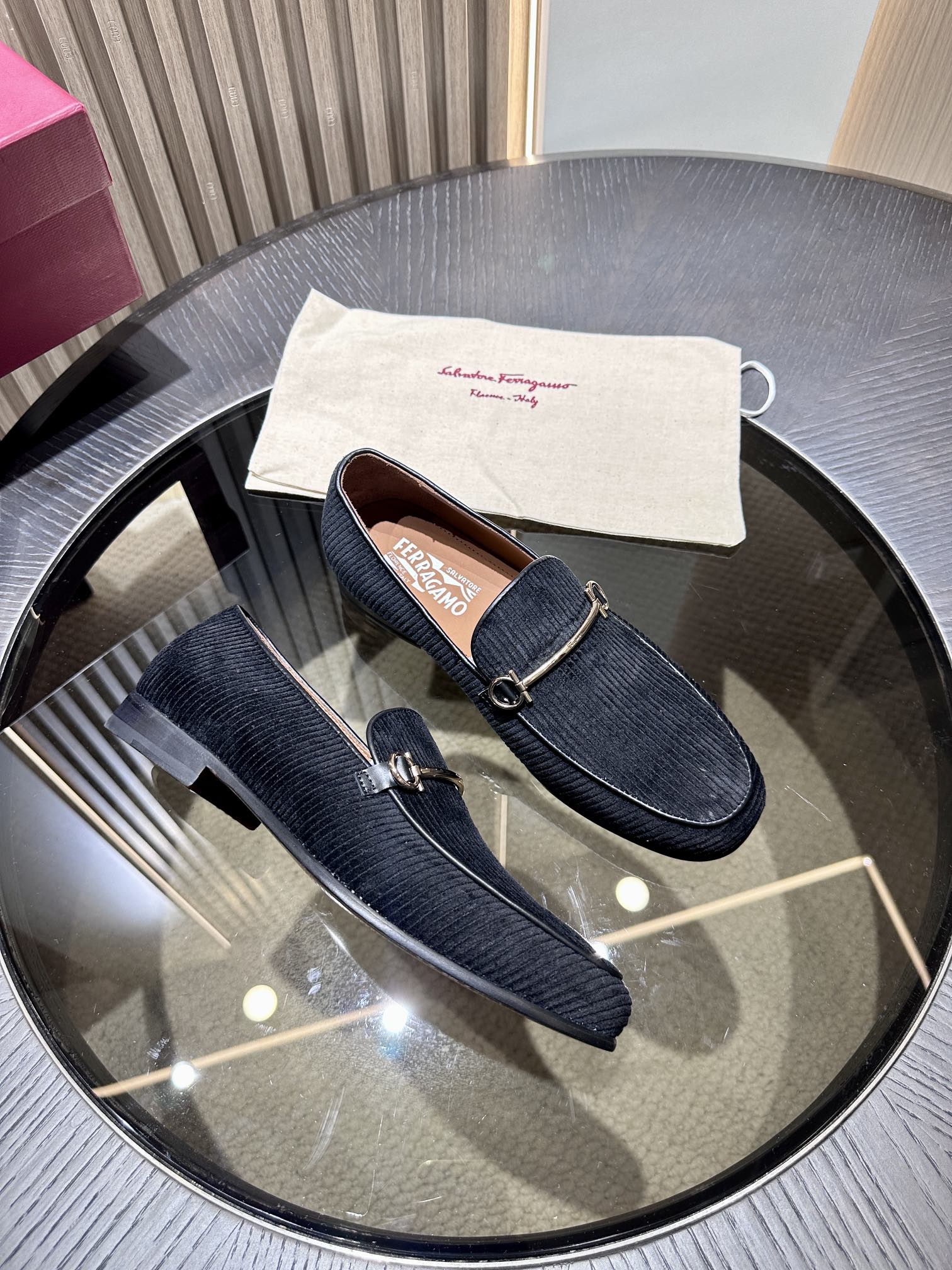 살바토레 페라가모 Salvatore Ferragamo 로퍼