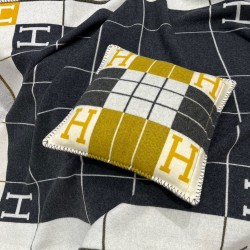 에르메스 Hermes Avalon 쿠션 50x50cm