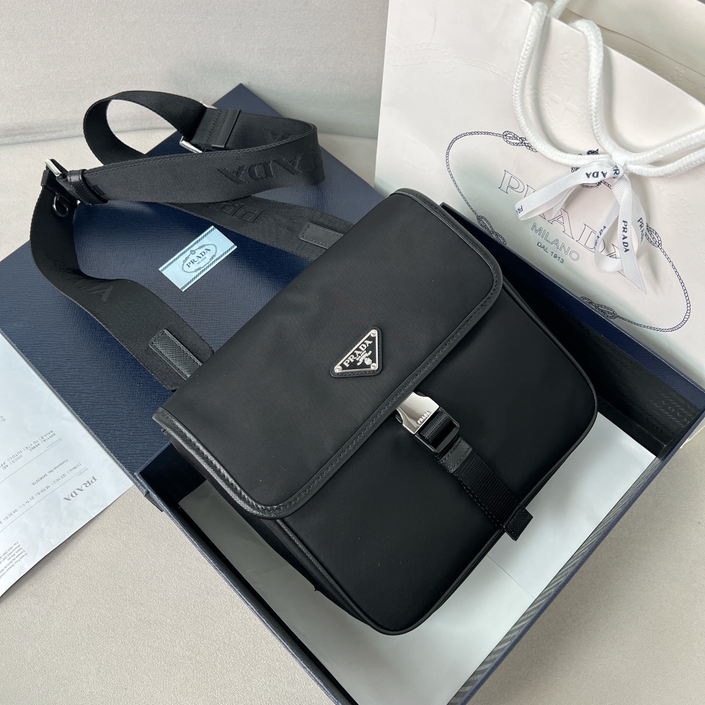 프라다 Prada 2VD077 Saffiano 가죽 숄더백