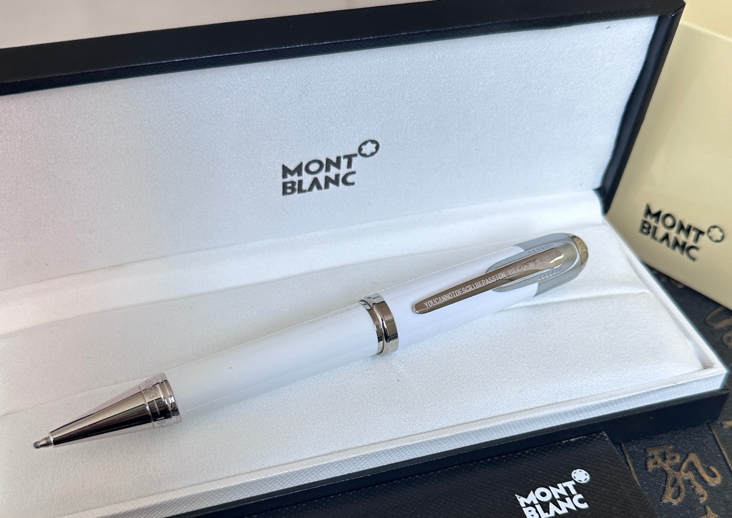 몽블랑 Montblanc 볼펜 White