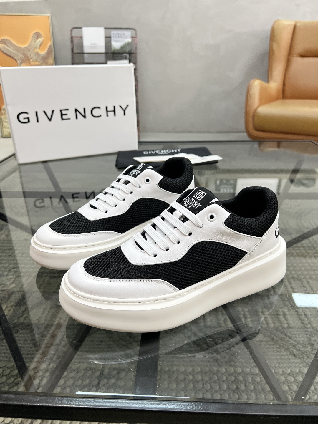 지방시 Givenchy 스니커즈