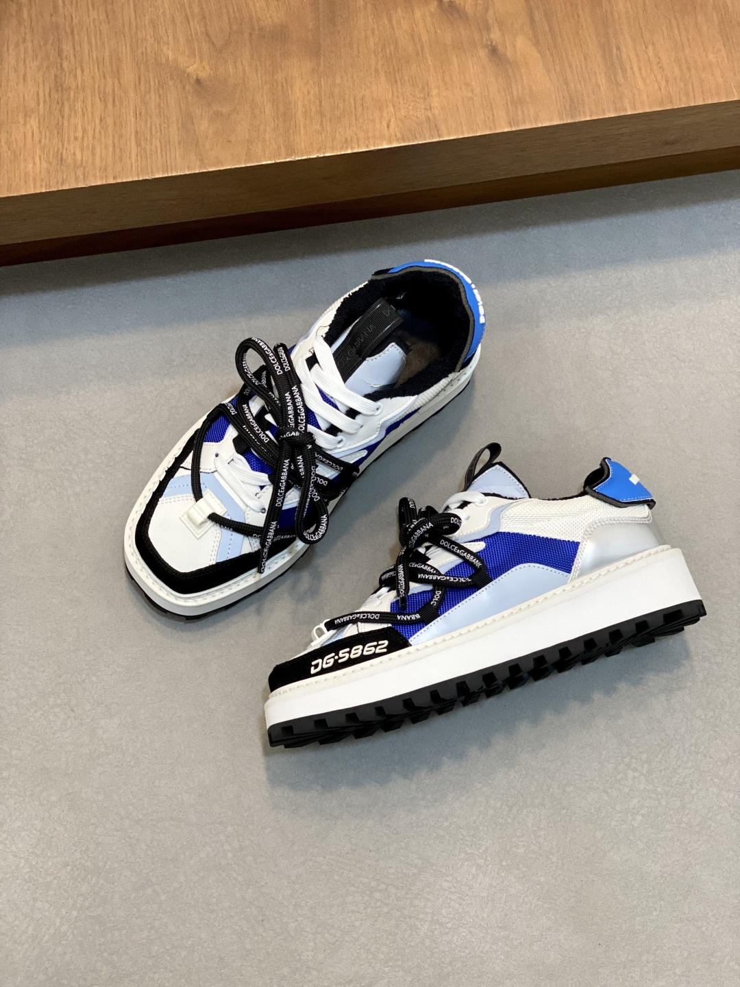돌체앤가바나 Dolce&Gabbana 스니커즈