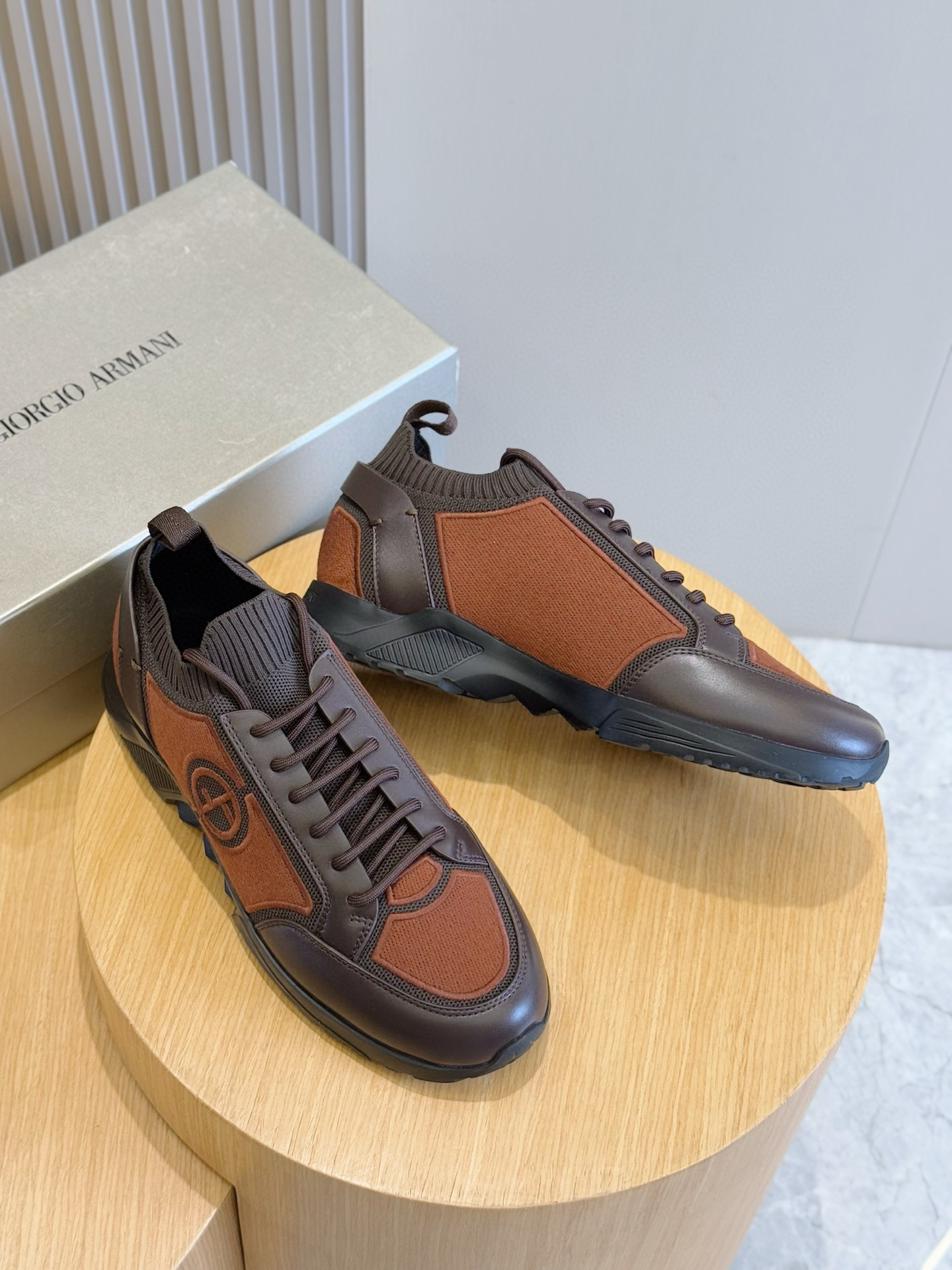 엠포리오 아르마니 Emporio Armani 스니커즈