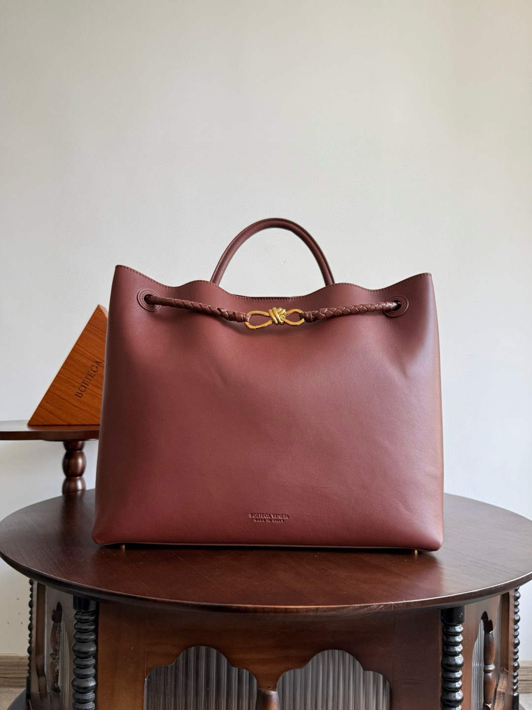 보테가 베네타 Bottega Veneta 806010 Andiamo 42cm