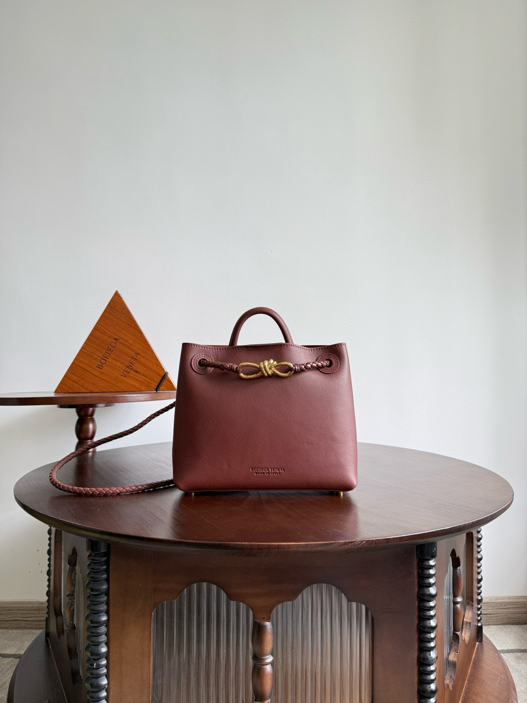 보테가 베네타 Bottega Veneta 810213 Andiamo 28cm