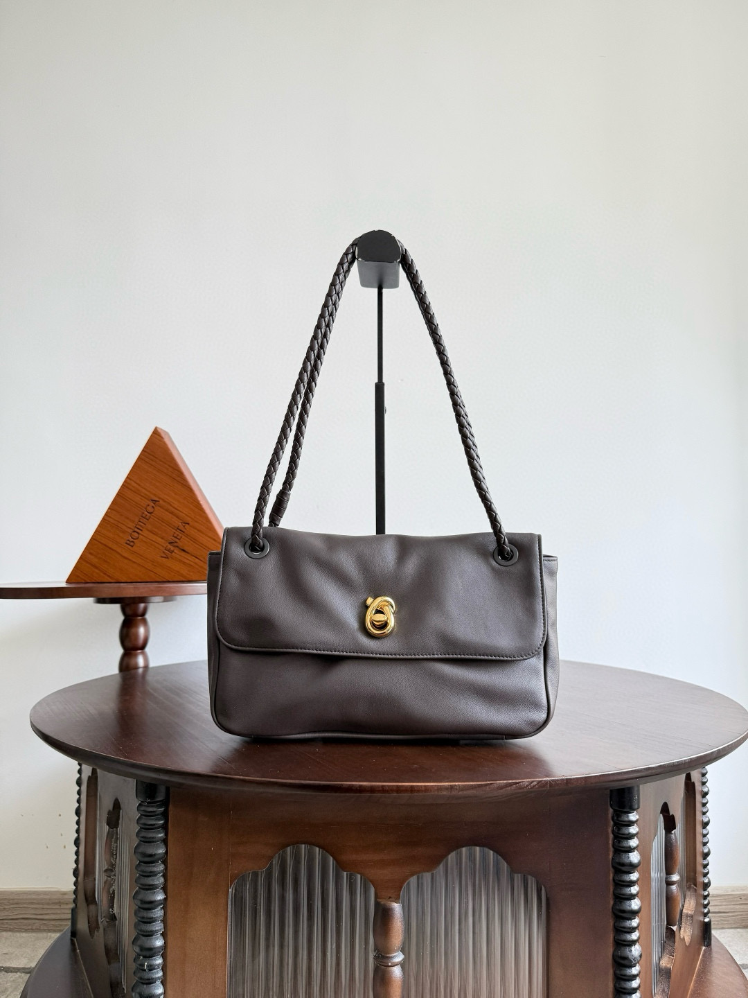 보테가 베네타 Bottega Veneta 836296 Madison 27cm