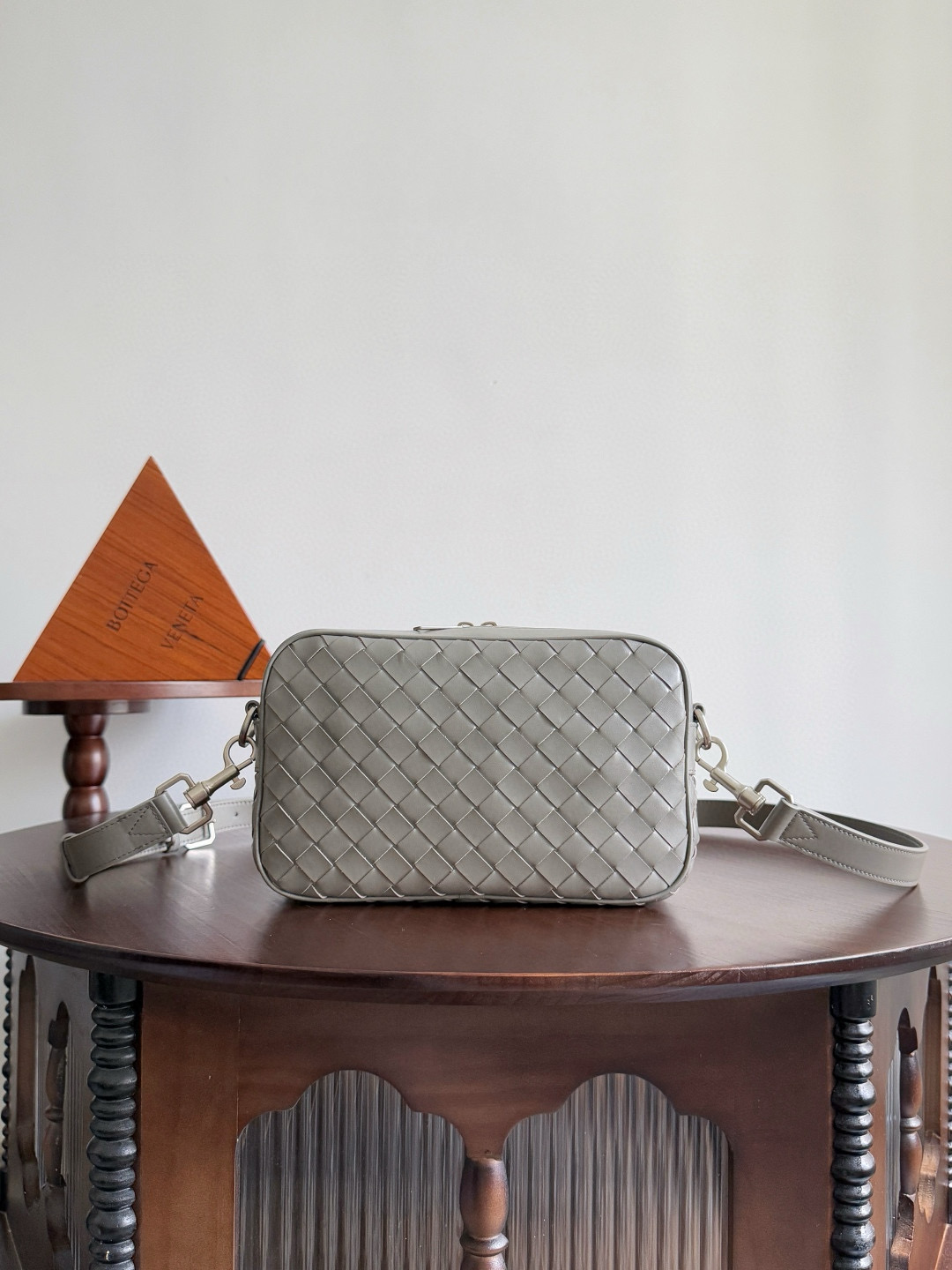 보테가 베네타 Bottega Veneta 755923 Intrecciato Camera Bag 24.5CM