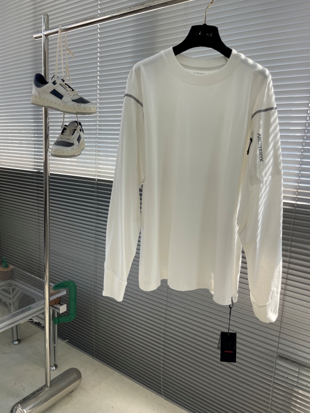 아크테릭스 ARC'TERYX 긴팔 티셔츠