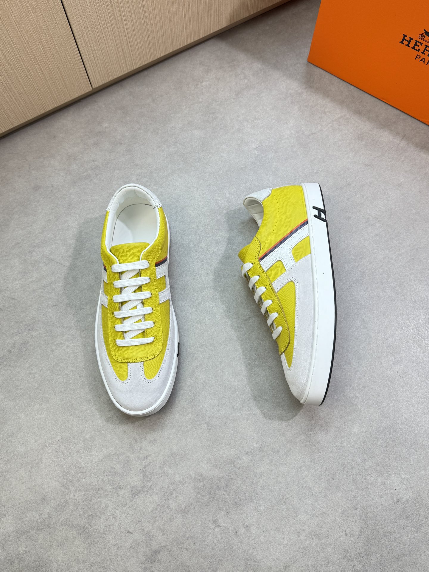 에르메스 Hermes 스니커즈