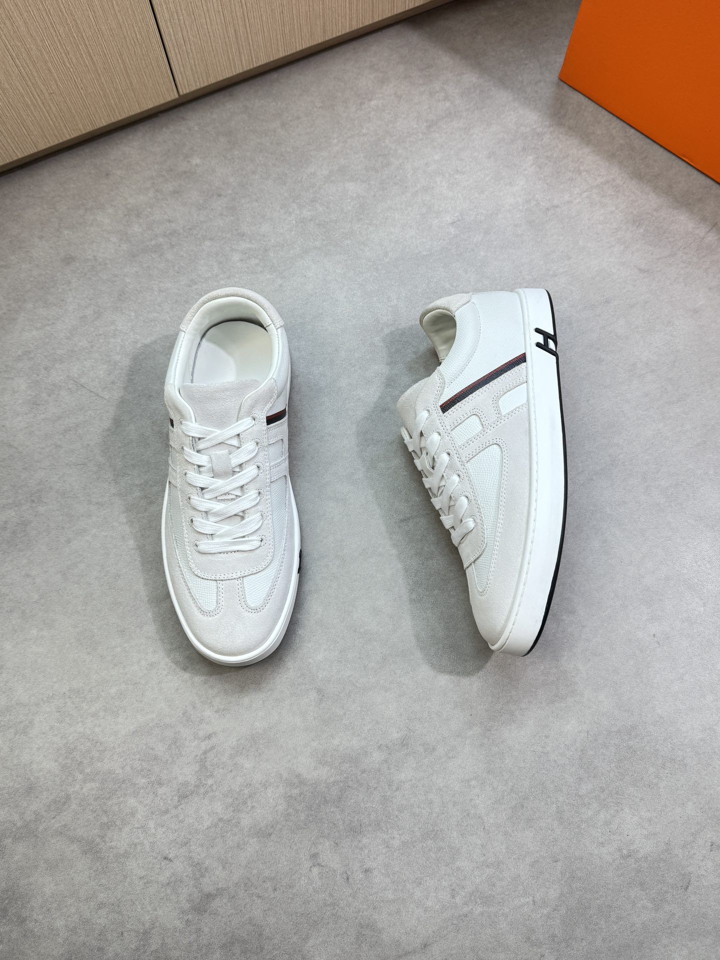 에르메스 Hermes 스니커즈