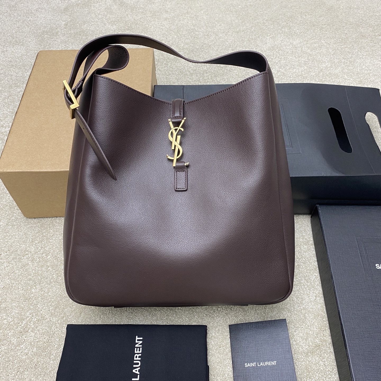 생로랑 Saint laurent/YSL 753837 Le 5 A 7 Supple Large in Grained Leather 30cm