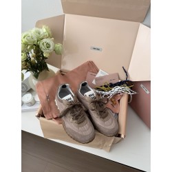 미우 미우 Miu Miu 스니커즈