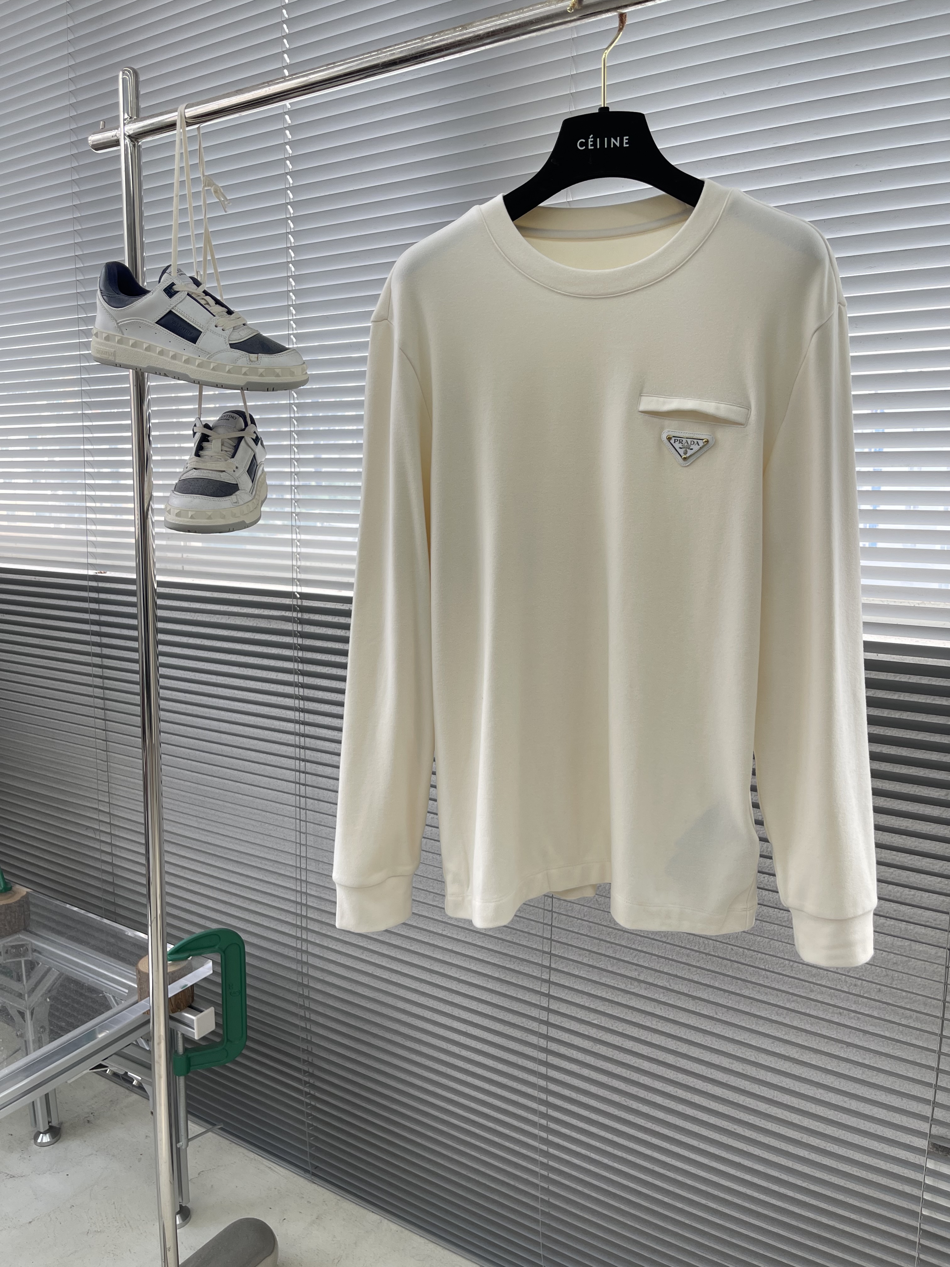 프라다 Prada 긴팔 티셔츠