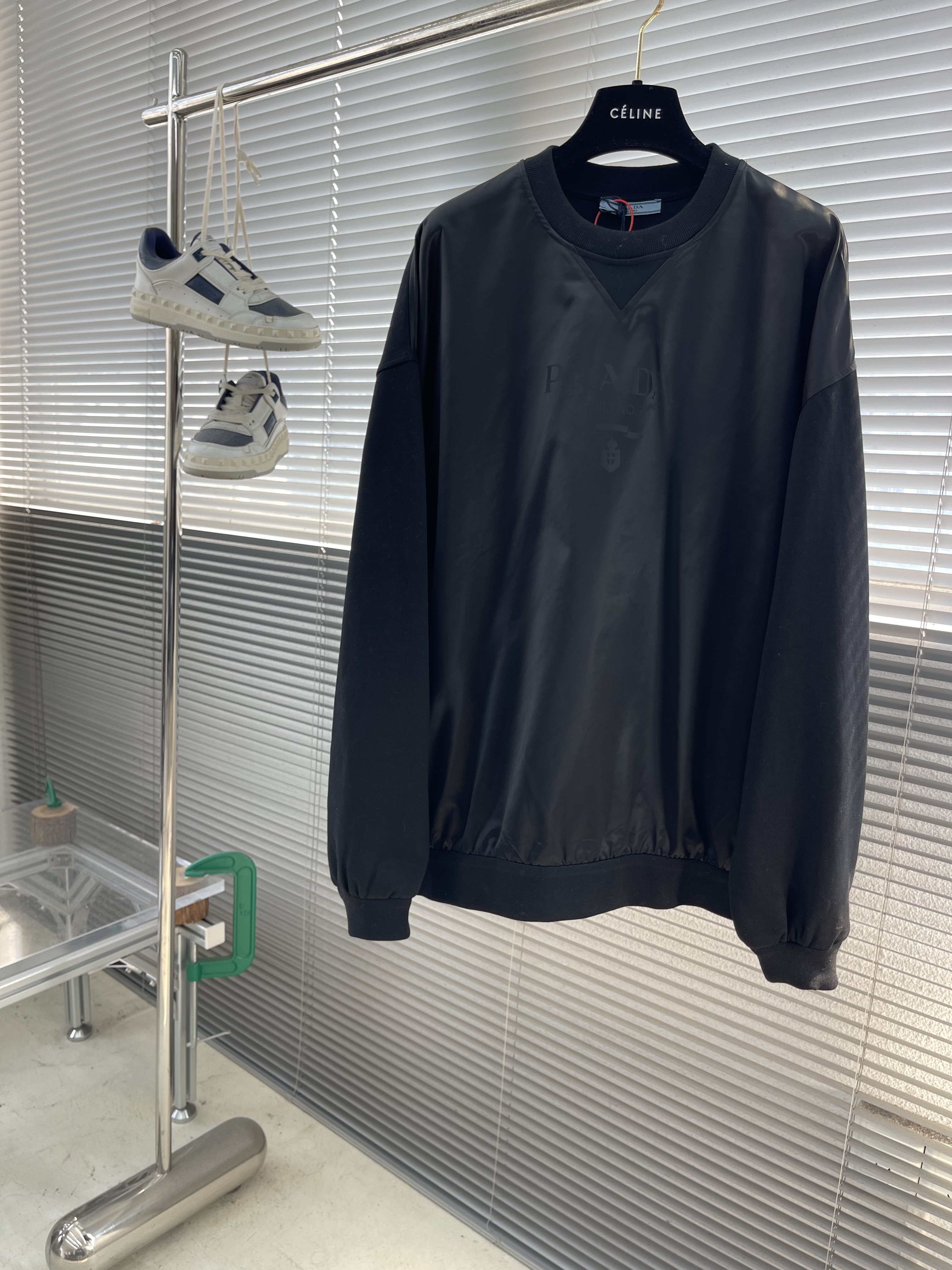 프라다 Prada 맨투맨