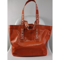 로에베 Loewe 2205 Fold Shopper in Paper Calfskin