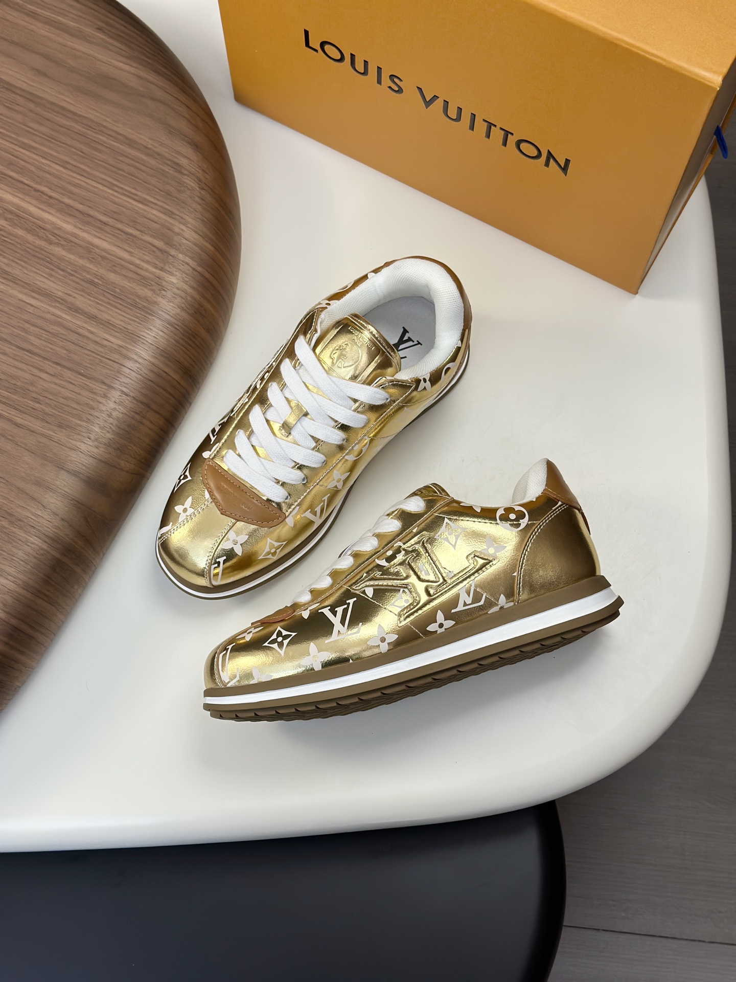 루이비통 Louis Vuitton 스니커즈