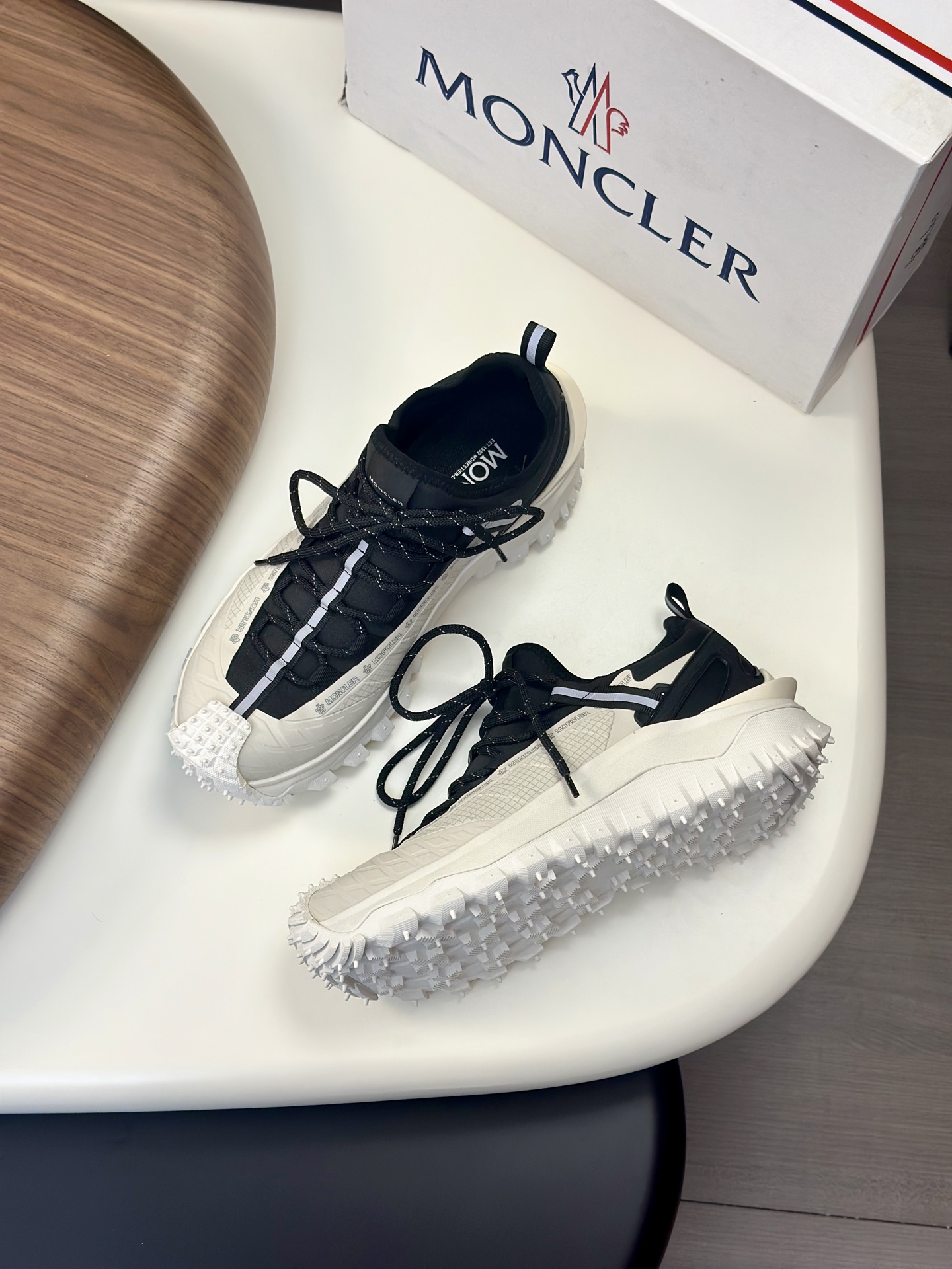 몽클레어 Moncler 스니커즈