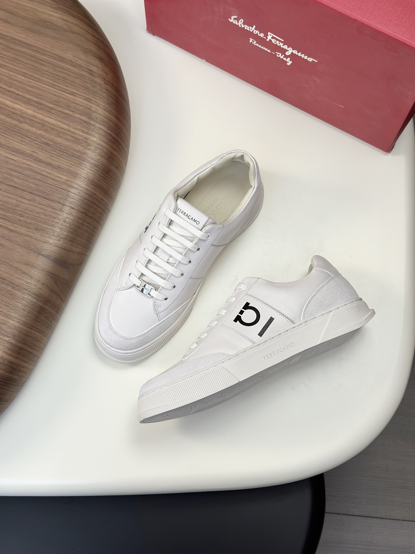 살바토레 페라가모 Salvatore Ferragamo 스니커즈