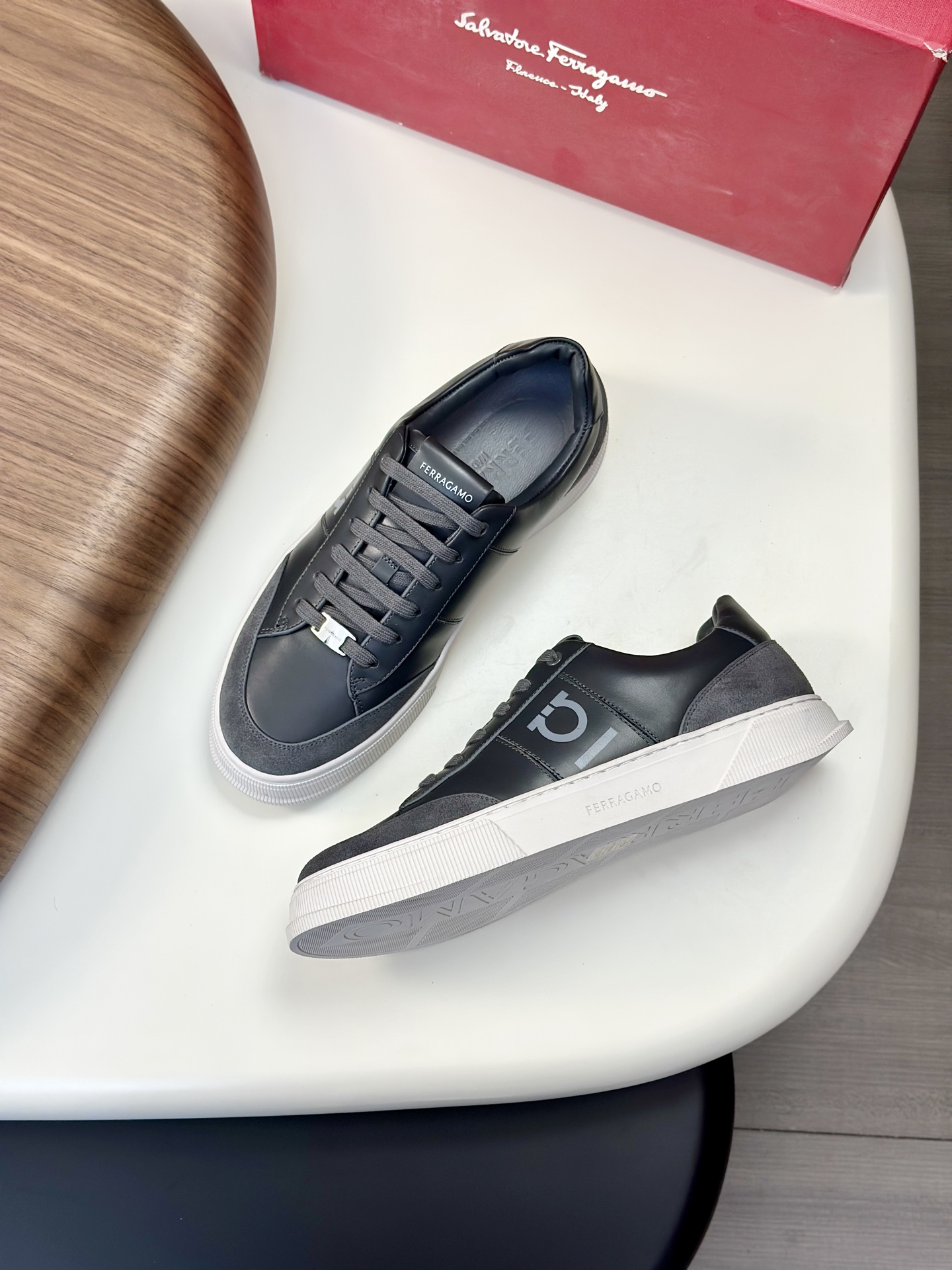 살바토레 페라가모 Salvatore Ferragamo 스니커즈