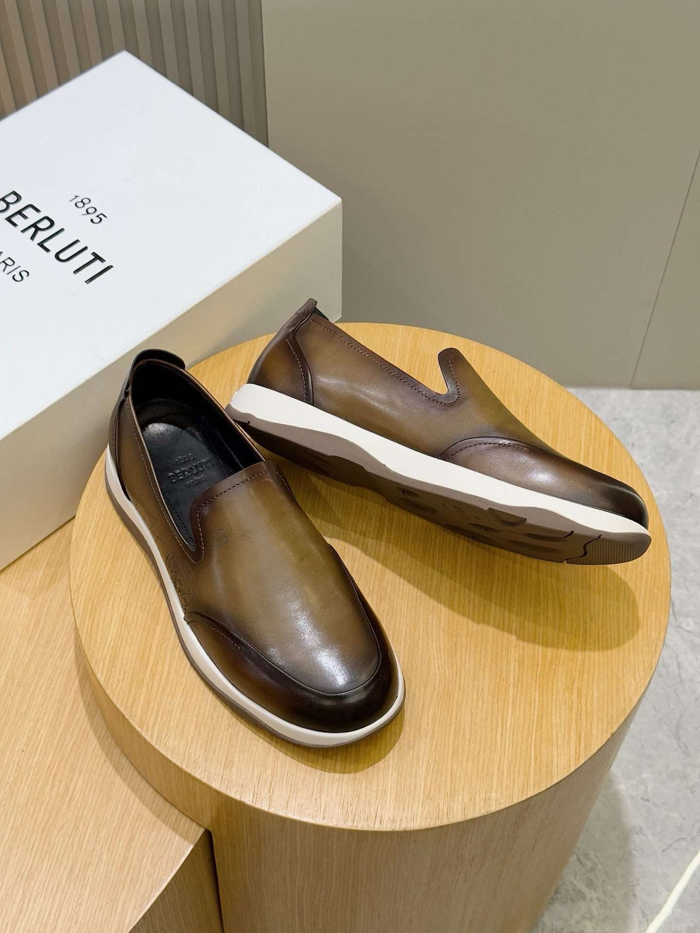 벨루티 Berluti Scritto 로퍼