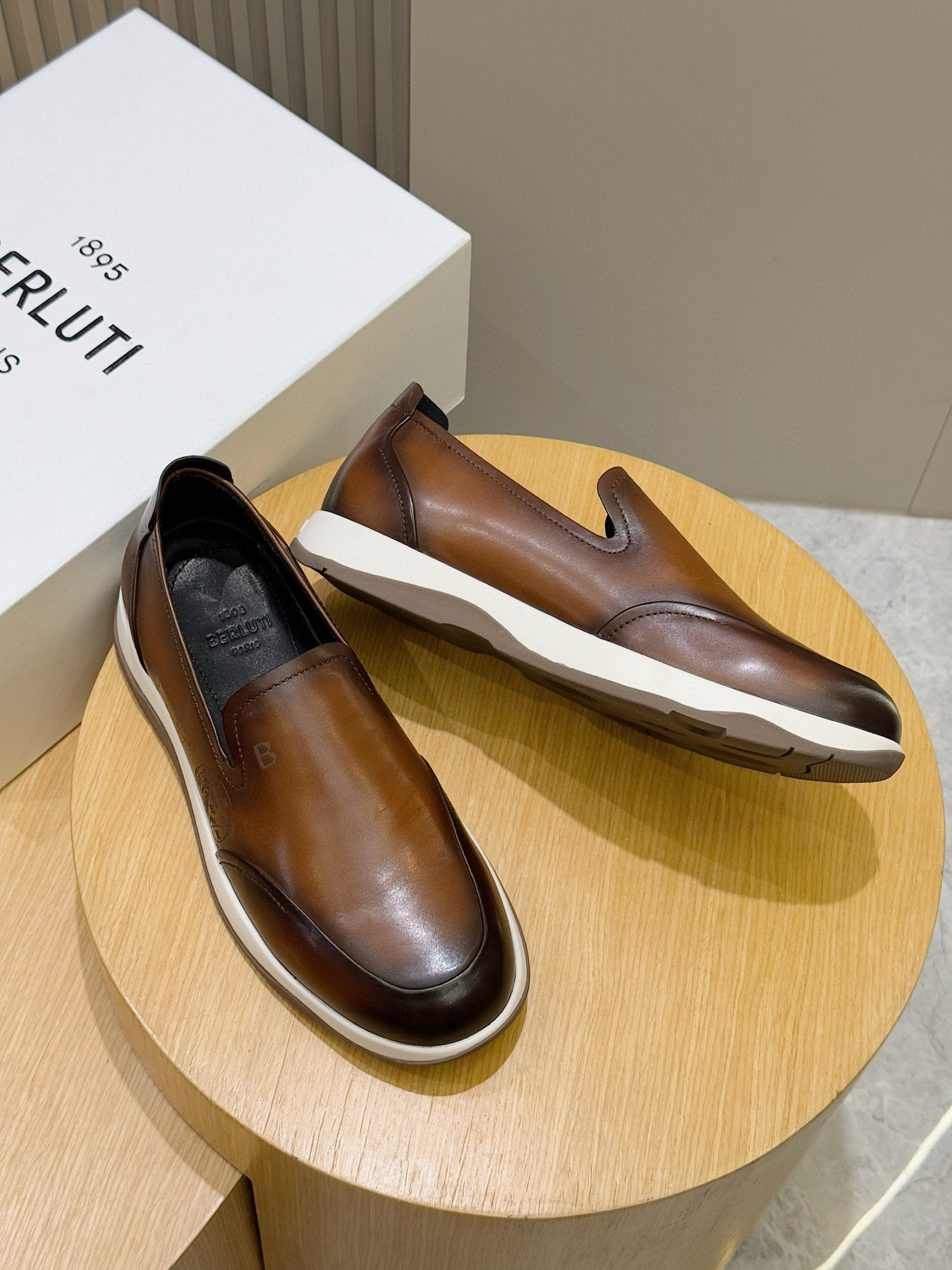 벨루티 Berluti Scritto 로퍼