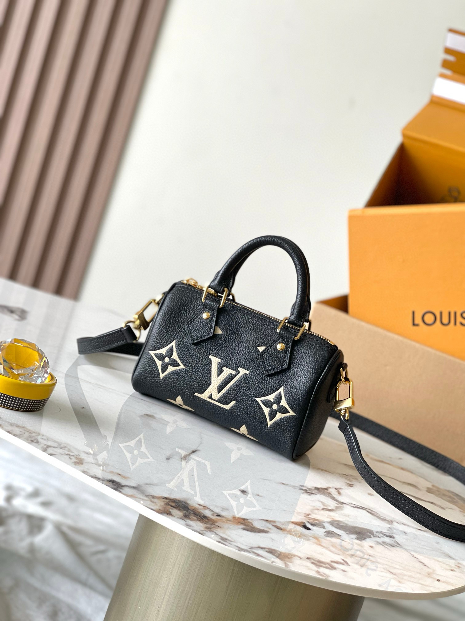루이비통 Louis Vuitton M81456 Nano Speedy bag 16cm
