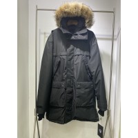노비스 Nobis 코트